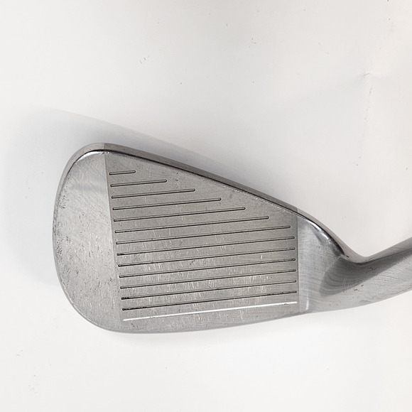 Women's Cleveland 588 Altitude Hybrid Sand Wedge Graphite RH 34.75in New Grip - Picture 2 of 10